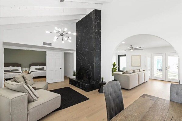 Interior - Design Award Winner Scottsdale/Tempe Home POOL HTD
(Tempe)