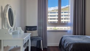 3 bedrooms, iron/ironing board, travel cot, free WiFi