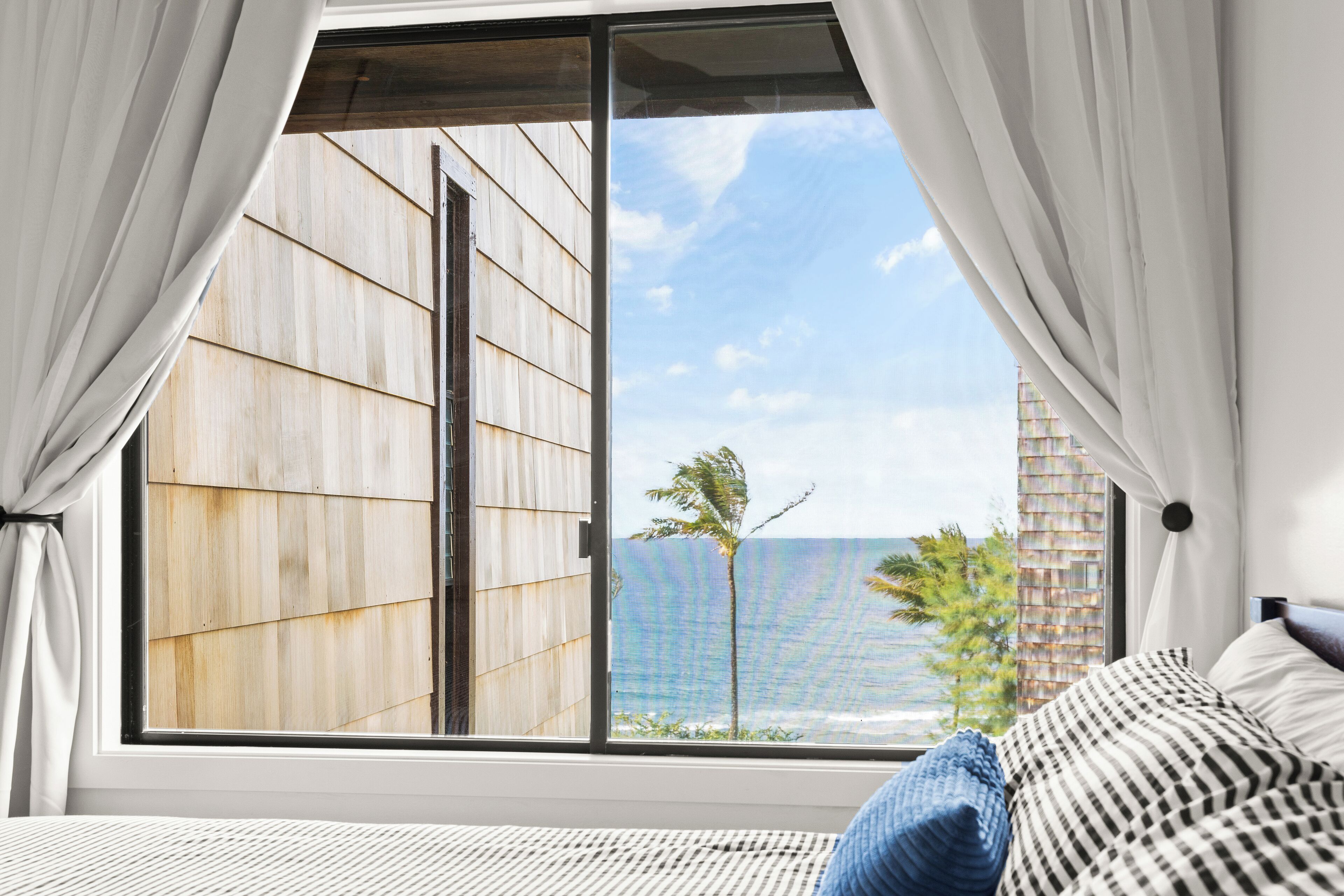 2 bedrooms, iron/ironing board, travel cot, WiFi