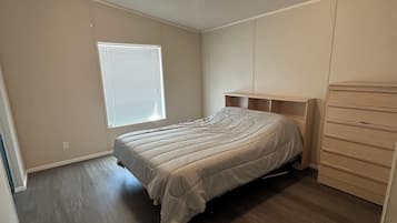 2 chambres, fer et planche Ă  repasser, Wi-Fi gratuit, draps fournis
