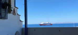Property grounds - Holiday Home 'Waterfront Masterpiece' with Sea View, Wi-Fi and Air Conditioning (Tinos)