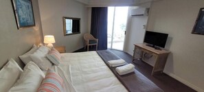 2 bedrooms, iron/ironing board, travel crib, free WiFi