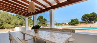 Villa 'Casa S'Olibassa' with Private Pool, Wi-Fi and Air Conditioning