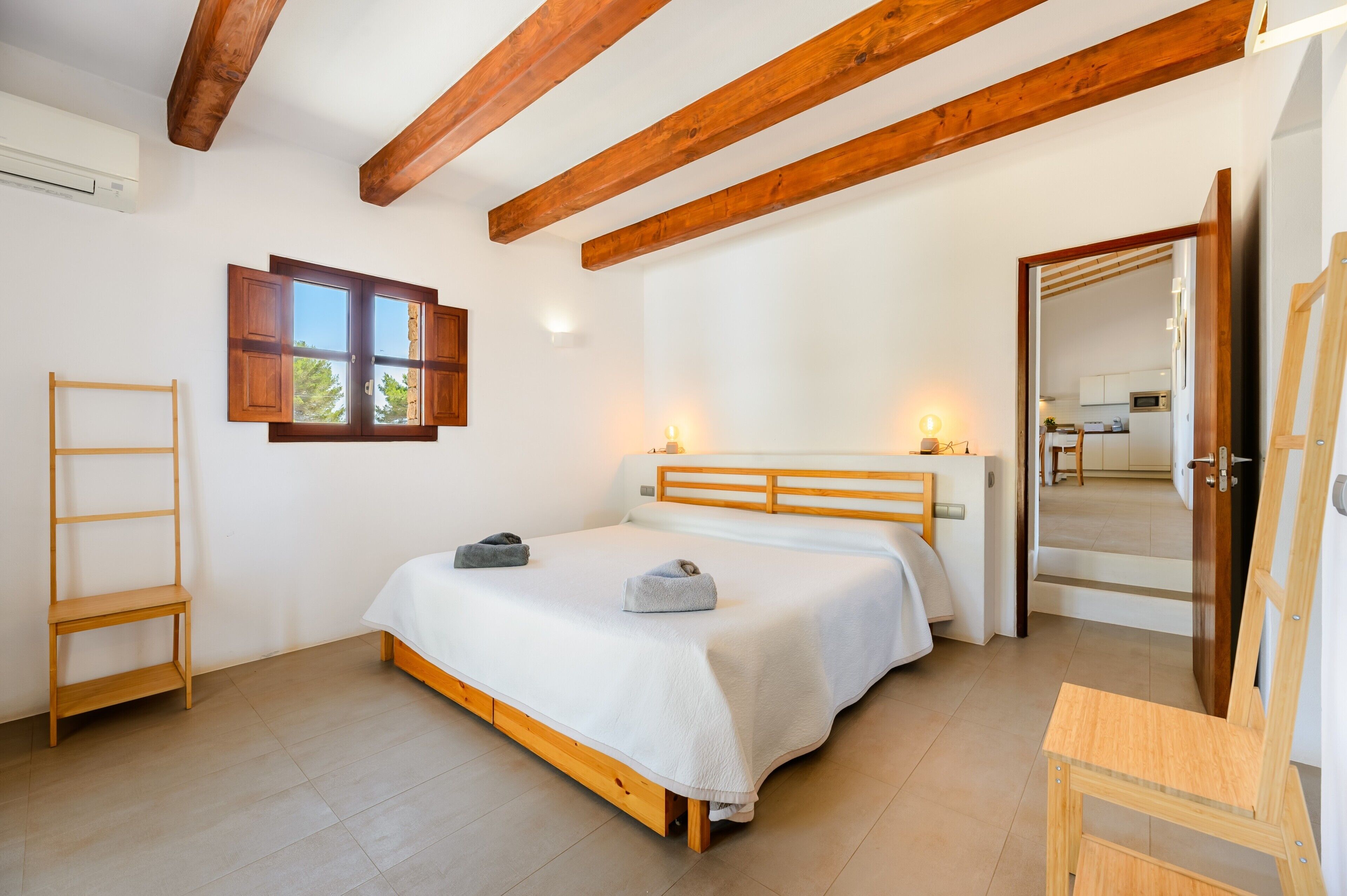 3 habitaciones, tabla de planchar con plancha y wifi gratis 