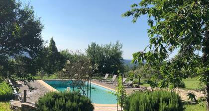 Finca 'La Colle En Provence Main House' mit Bergblick, privatem Pool und WLAN