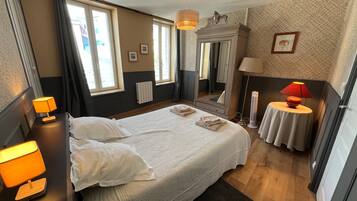 4 Schlafzimmer, Bügeleisen/Bügelbrett, kostenloses WLAN, Bettwäsche