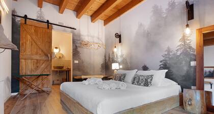 Landhaus "In Pietra Immerso Nel Verde" mit Bergblick, Privatem Garten und WLAN