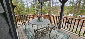 Outdoor dining - River Bend Escape | Riverfront + Boat & Jacuzzi (Onaway)