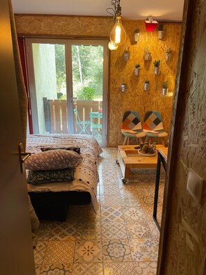 1 bedroom, free WiFi, bed sheets - Apartment 'Le Pélican' with Private Terrace, Balcony and Wi-Fi (Saint-Georges-de-Didonne)