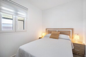 2 slaapkamers, een strijkplank/strijkijzer, gratis wifi, beddengoed