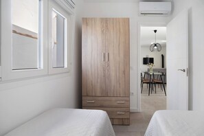 2 soverom, strykejern/-brett, wi-fi (inkludert) og sengetøy