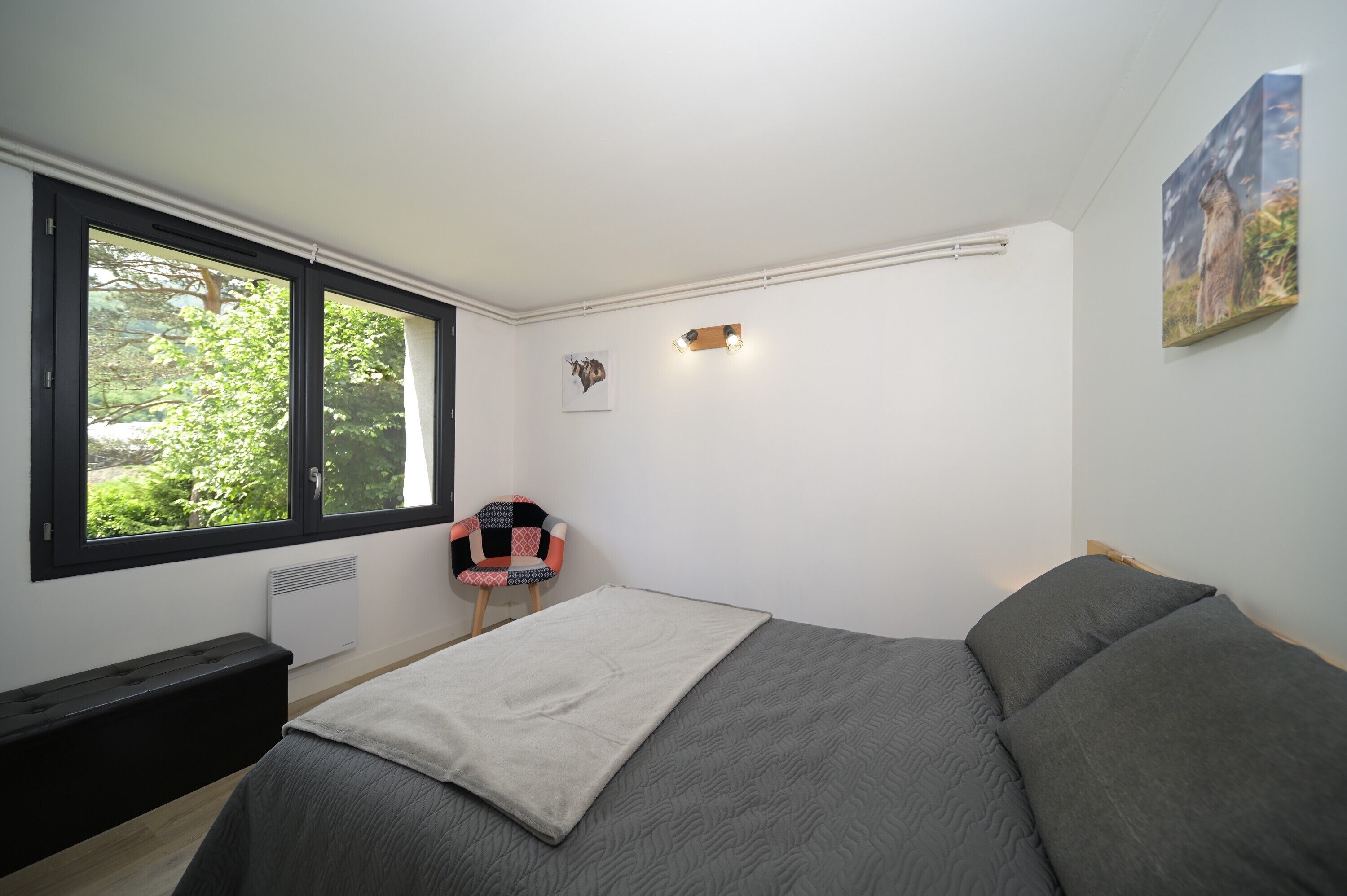 2 slaapkamers, een strijkplank/strijkijzer, gratis wifi