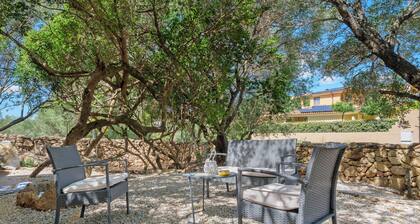 Villa 'Pirina' avec terrasse privée, Wi-Fi et climatisation