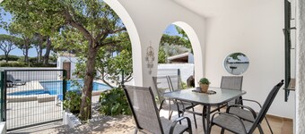 Villa 'Chalet Good Vibes' with Private Pool, Wi-Fi and Air Conditioning