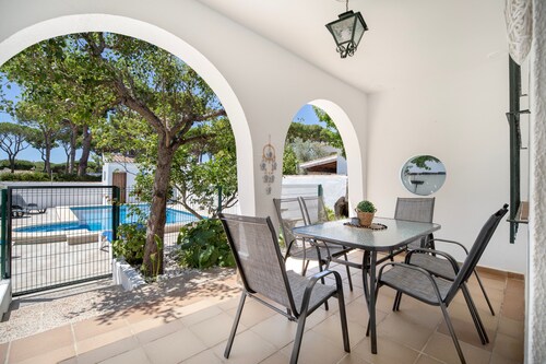 Villa 'Chalet Good Vibes' with Private Pool, Wi-Fi and Air Conditioning