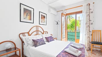 2 chambres, fer et planche à repasser, Wi-Fi gratuit, draps fournis