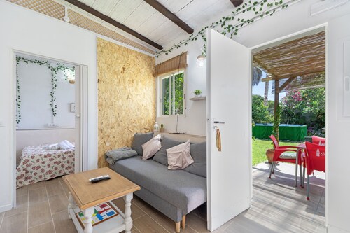 Holiday Home 'Casa Limonero' with Private Pool, Wi-Fi and Air Conditioning