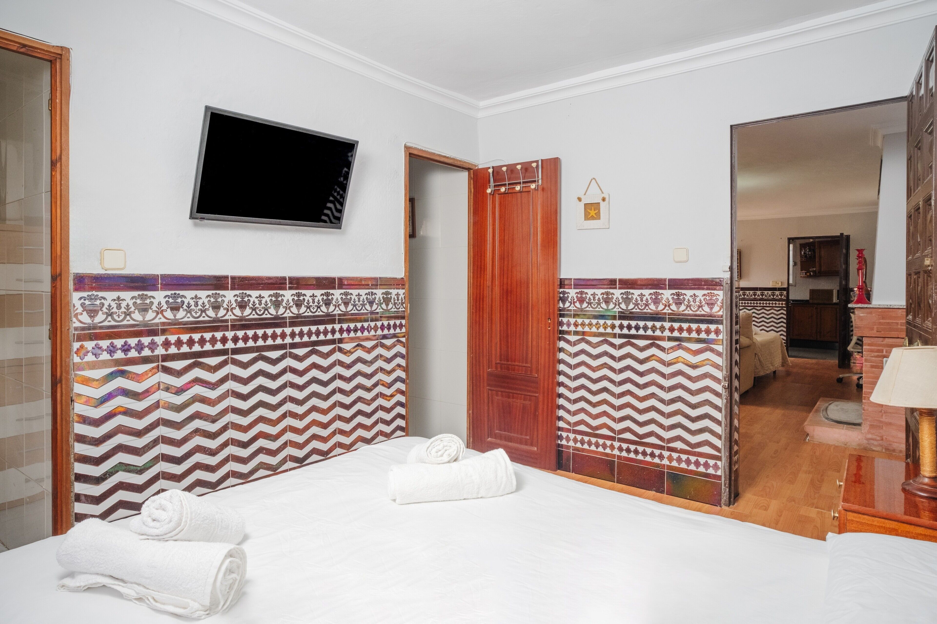 2 dormitorios, tabla de planchar con plancha, wifi gratis y ropa de cama