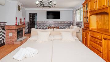 2 dormitorios, tabla de planchar con plancha, wifi gratis y ropa de cama