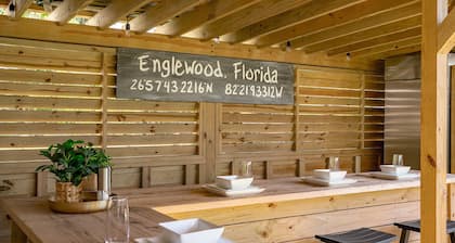 Outdoor Bar, Kayak, Paddle-board, Beach Equipment