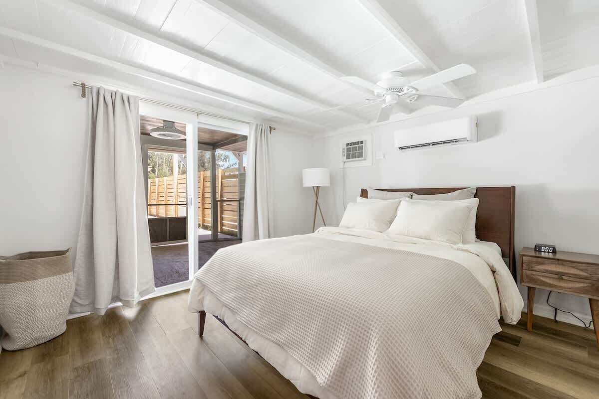 2 slaapkamers, een strijkplank/strijkijzer, gratis wifi, beddengoed