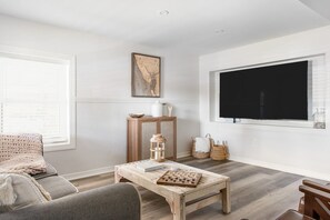 Smart TV, videojuegos, libros y impresora