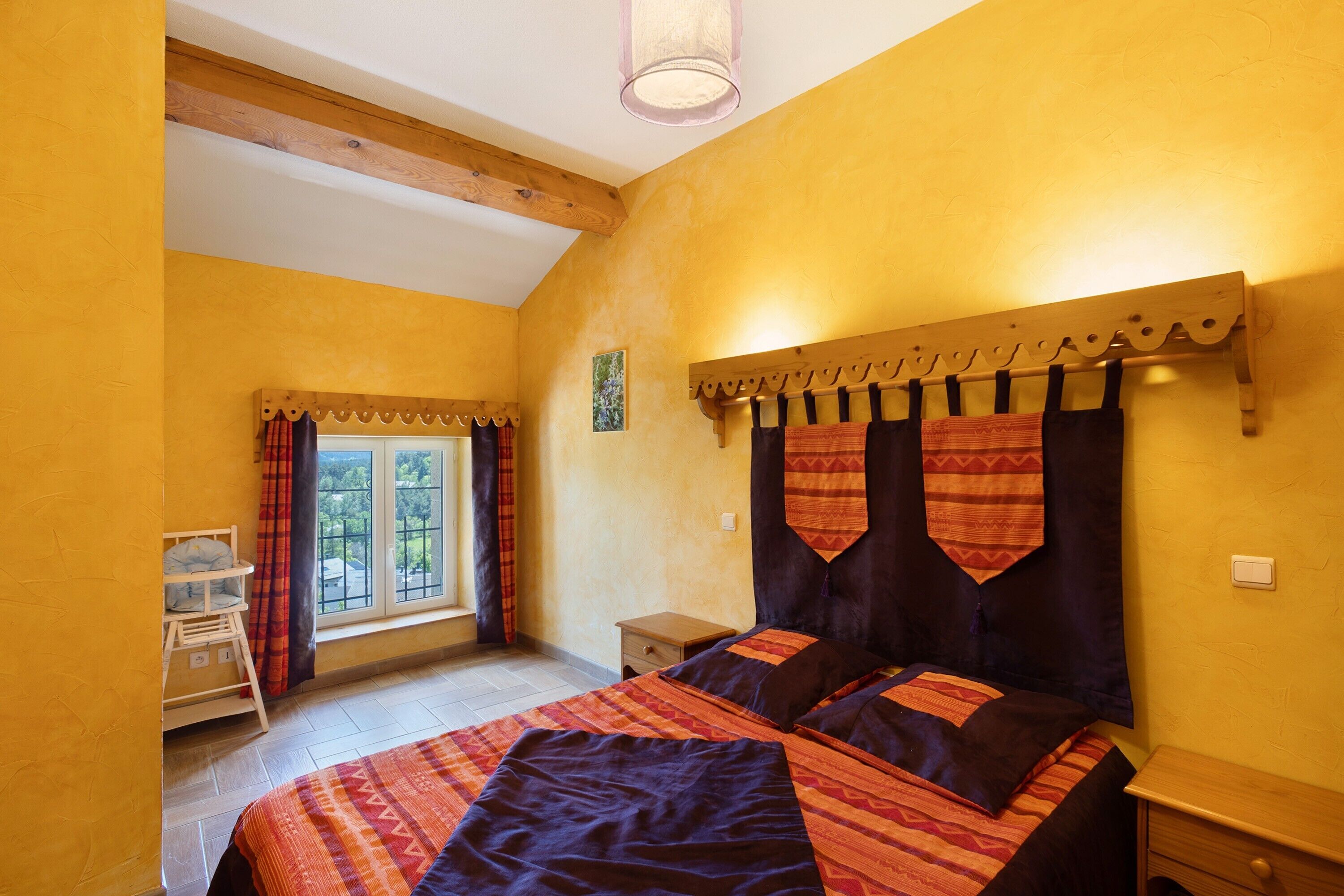 3 多间卧室、办公桌、熨斗/熨衣板、免费 WiFi