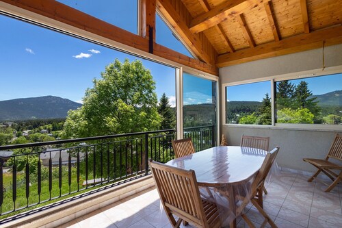 Holiday Home 'Le Calmadou' with Mountain View, Private Terrace and Wi-Fi