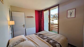 2 bedrooms