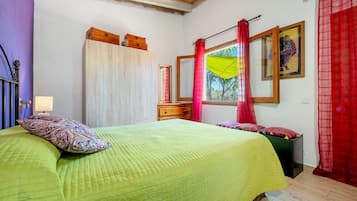 3 dormitorios, tabla de planchar con plancha, wifi gratis y ropa de cama