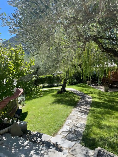 Villa 'Felice' with Mountain View, Private Terrace and Wi-Fi