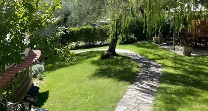 Villa 'Felice' with Mountain View, Private Terrace and Wi-Fi