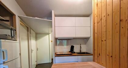 Au centre de la station, 6 personnes