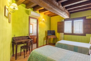 7 habitaciones, wifi gratis y ropa de cama 
