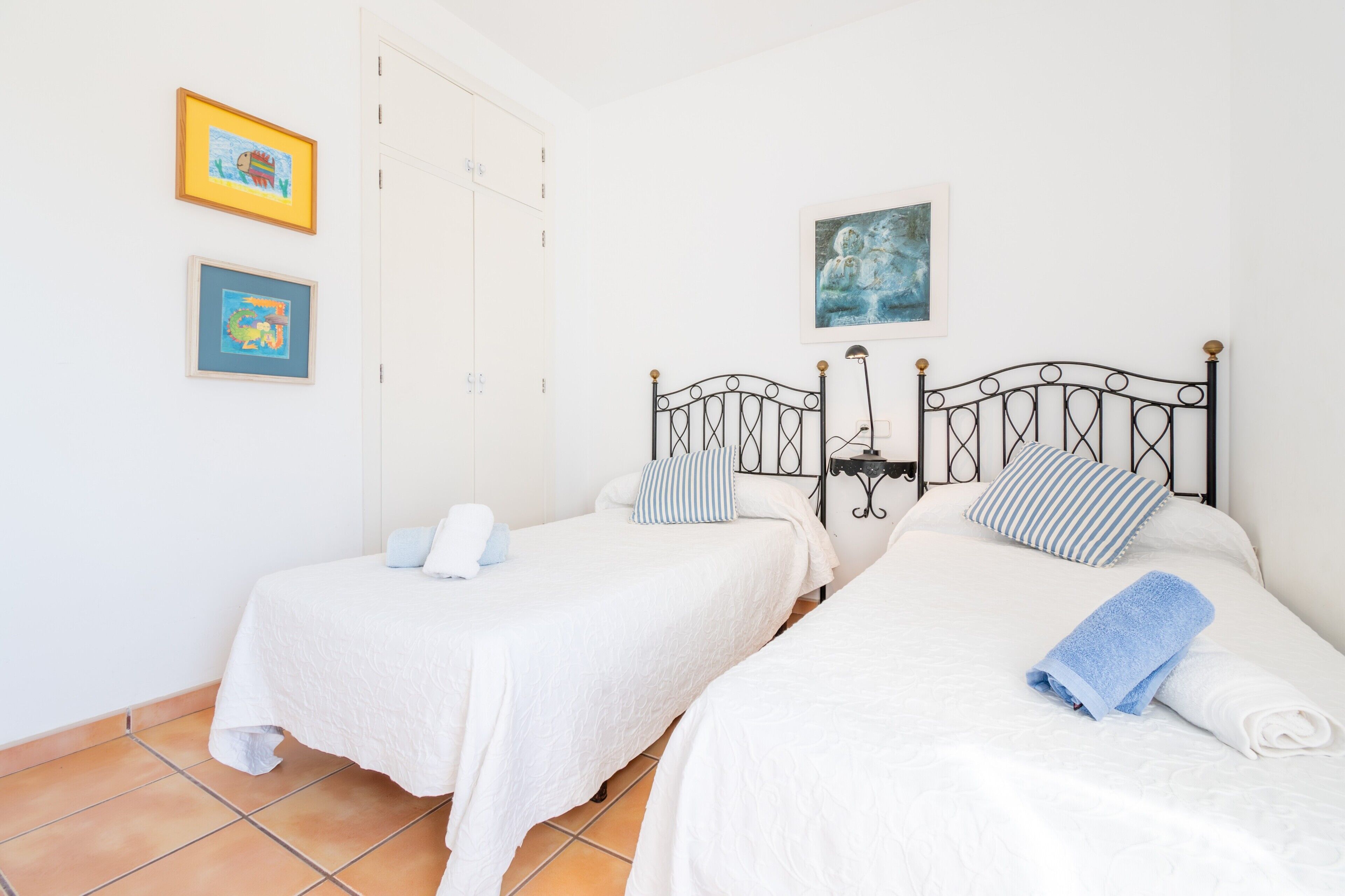 3 dormitorios, wifi gratis, ropa de cama