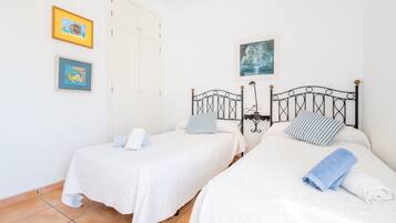 3 dormitorios, wifi gratis, ropa de cama