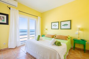 3 bedrooms, free WiFi, bed sheets - Holiday Home 'Es Mirador' with Sea View, Wi-Fi and Air Conditioning (Son Serra de Marina - Santa Margalida)