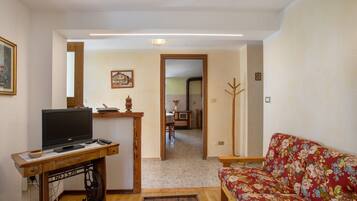 TV