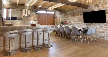Chambre de vacances 'Quarto com Mezzanine Cabeço' avec vue sur la montagne, Wi-Fi et climatisation.