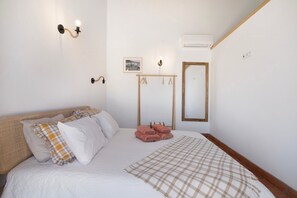 1 bedroom, iron/ironing board, free WiFi, bed sheets - Apartment 'Monte Gerações 1' with Shared Pool, Wi-Fi and Air Conditioning (Almancil)