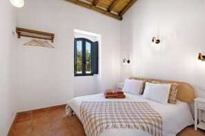 1 soverom, strykejern/-brett, wi-fi (inkludert) og sengetøy