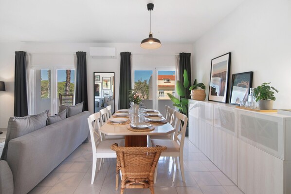 Dining - Apartment close to golf, beaches, Quinta Lago, Vale Lobo, Quarteira and Vilamoura (Quinta do Lago)