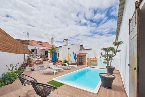 Holiday Home 'Casa Bica D'Alva' with Private Pool, Wi-Fi and Air Conditioning