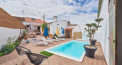 Casa de vacaciones 'Casa Bica D'Alva' con piscina privada, Wi-Fi y aire acondicionado