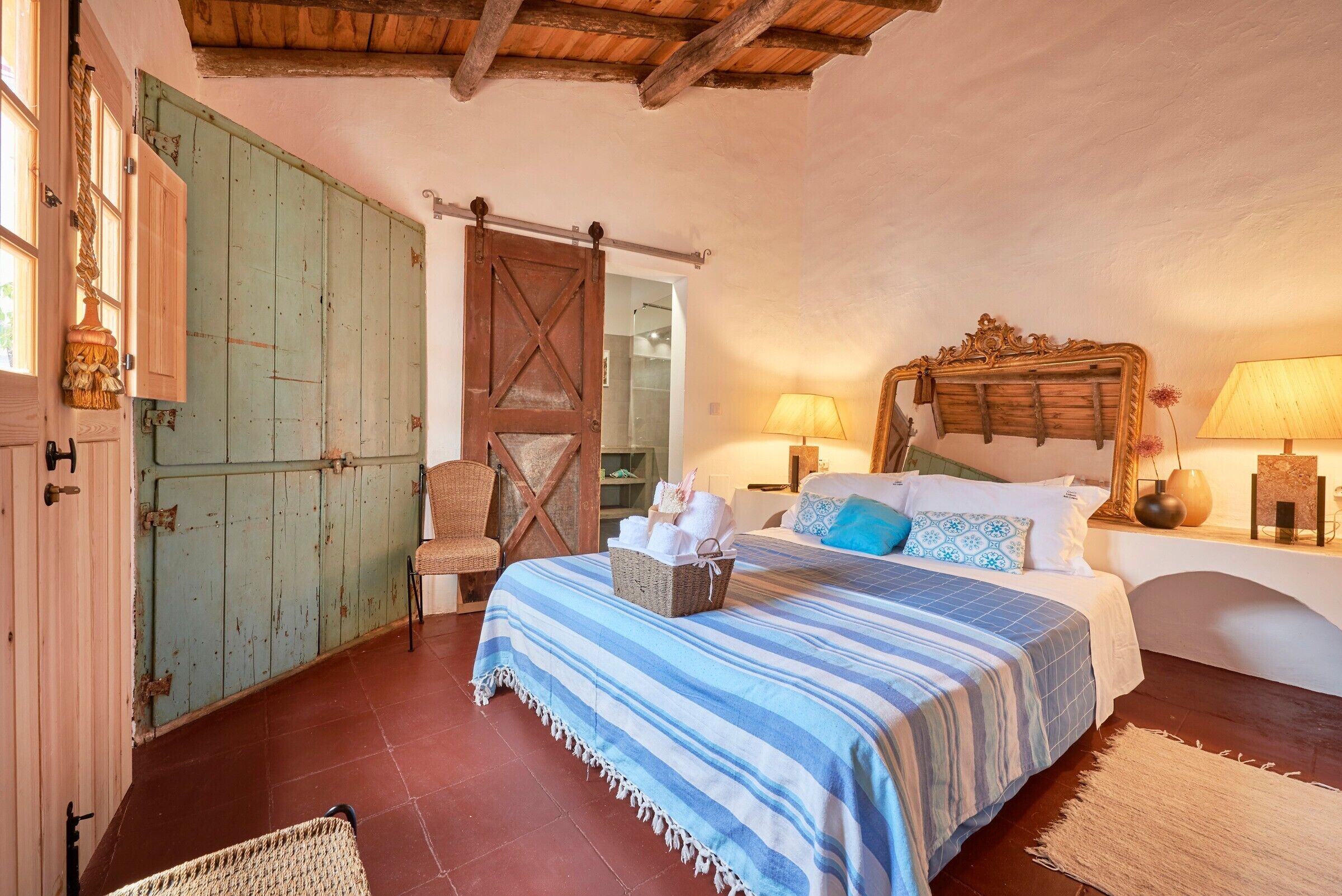 3 soverom, strykejern/-brett, wi-fi (inkludert) og sengetøy