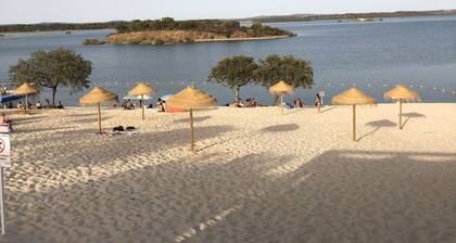 Maison de vacances 'Casa Bica D'Alva' avec piscine privée, Wi-Fi et climatisation