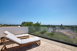 Terrace/patio - Apartment 'Monte Gerações 4' with Shared Pool, Wi-Fi and Air Conditioning (Almancil)
