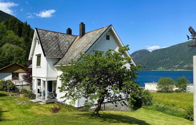 Gemütliches Zuhause in Austefjorden mit.
