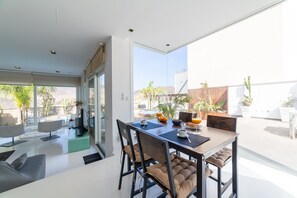 تناول الطعام