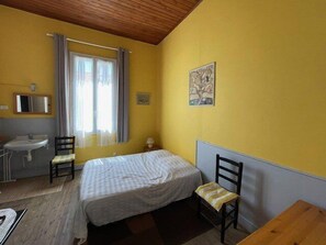 6 Schlafzimmer